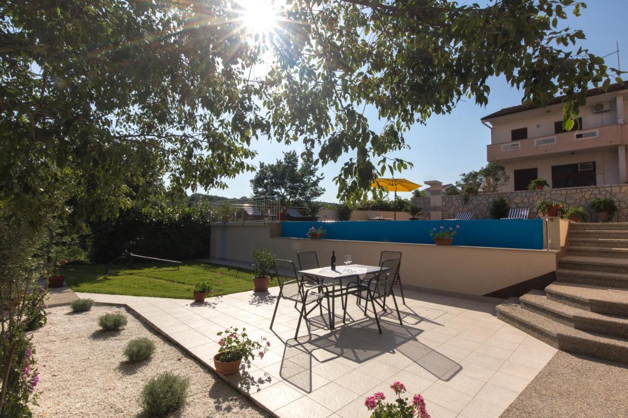Apartments With Pool Ivana Krk Krk Town Exteriér fotografie